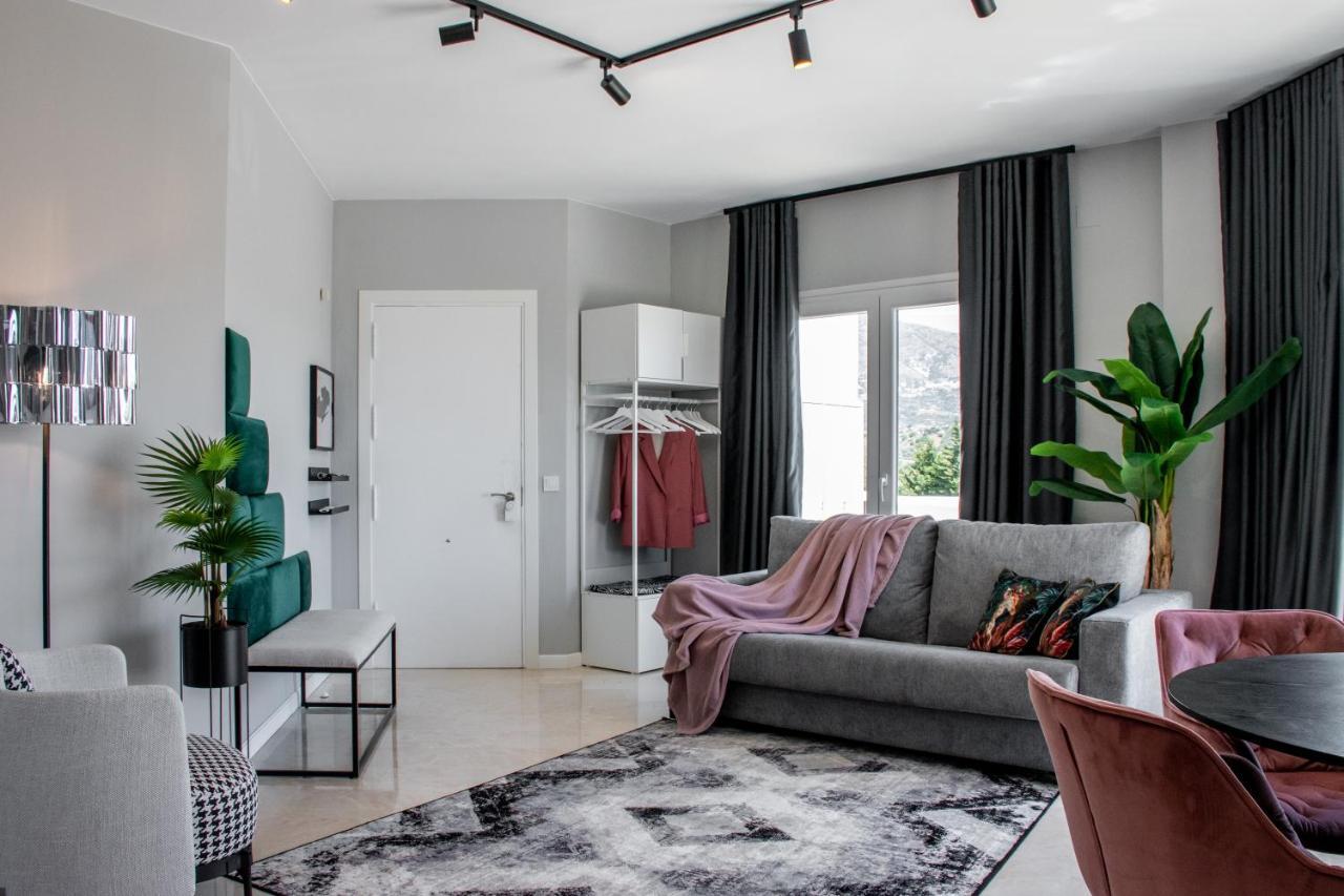 Leos Mijas Golf Apartment Фуeнхирола Екстериор снимка