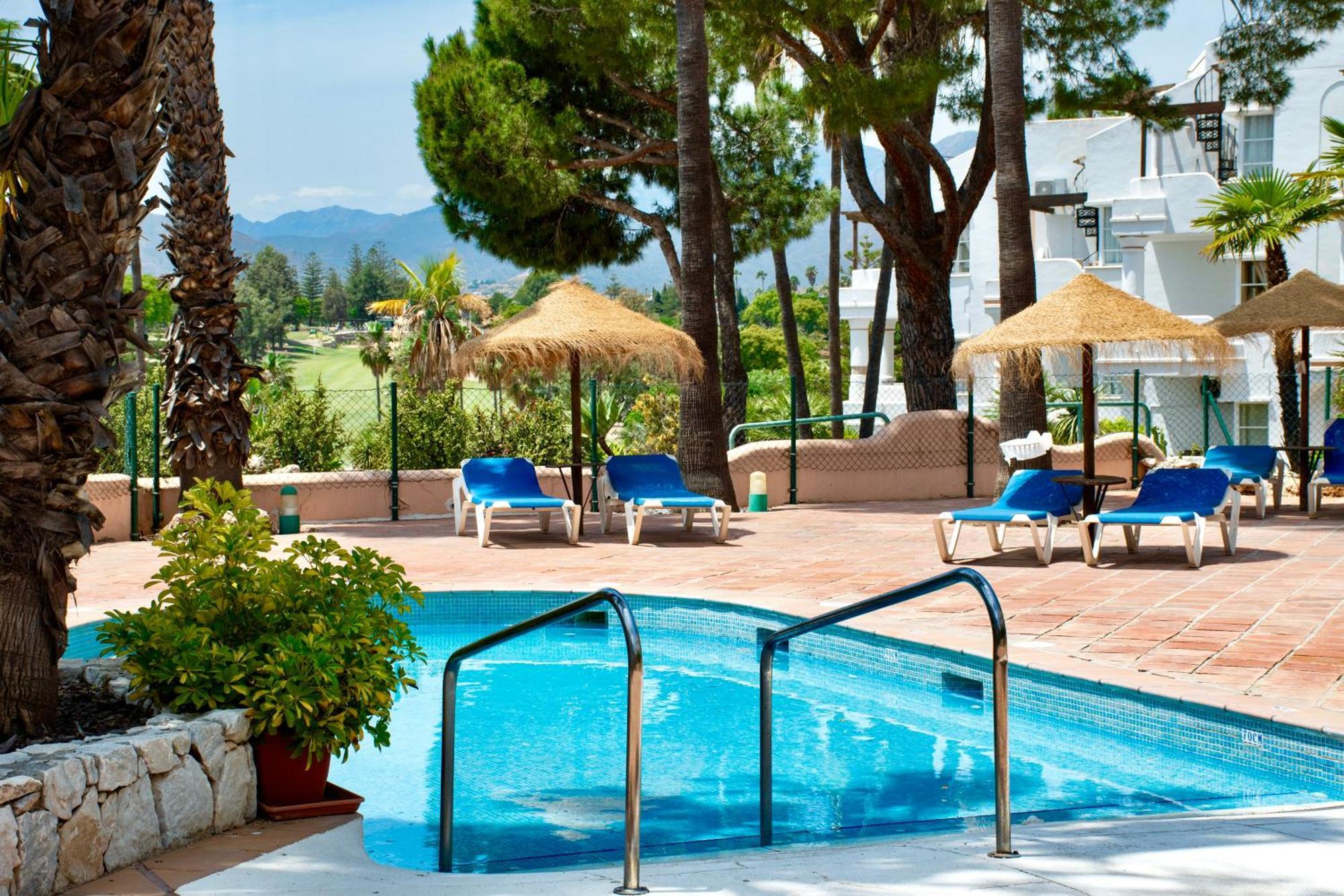 Leos Mijas Golf Apartment Фуeнхирола Екстериор снимка