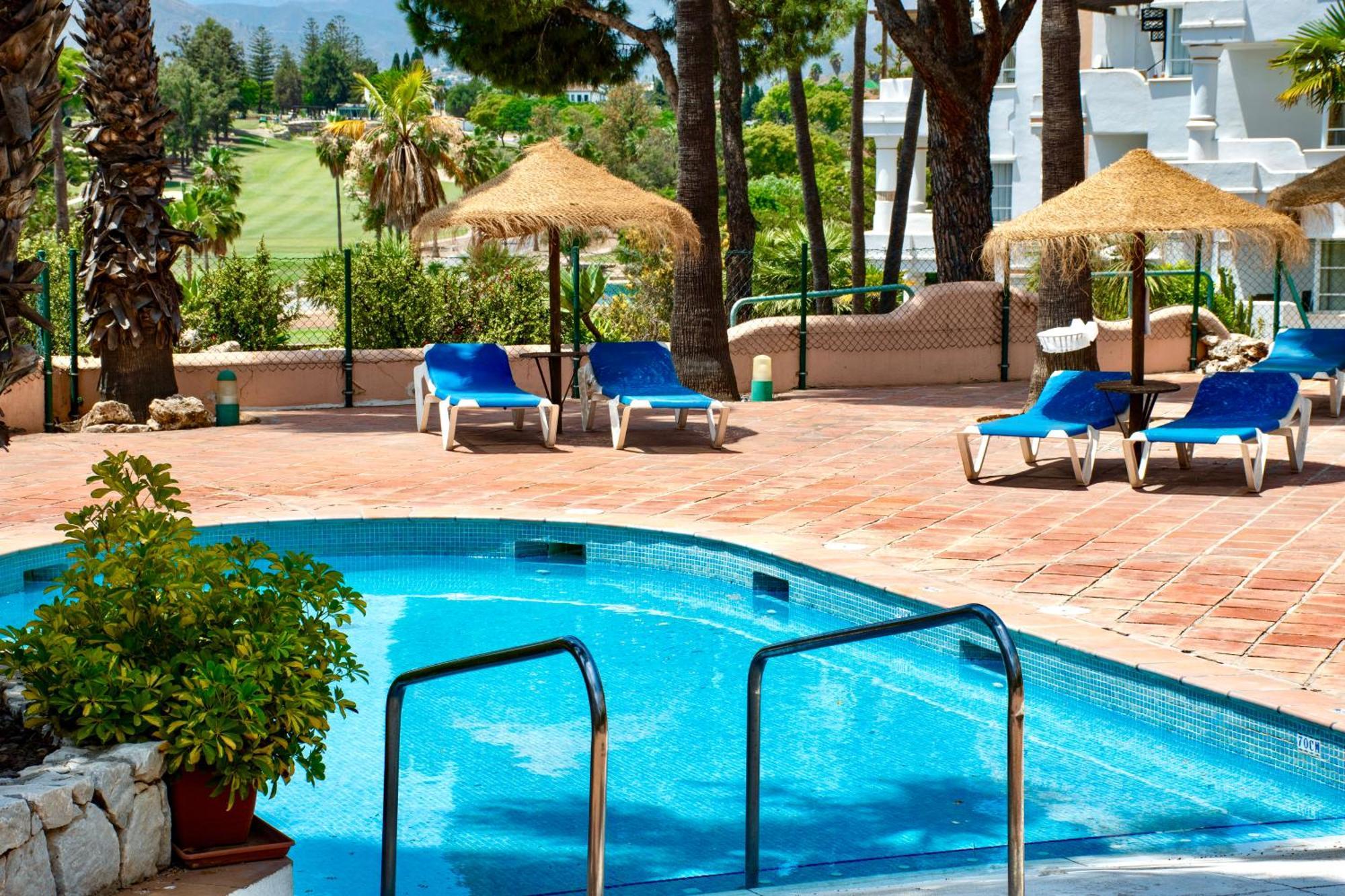 Leos Mijas Golf Apartment Фуeнхирола Екстериор снимка
